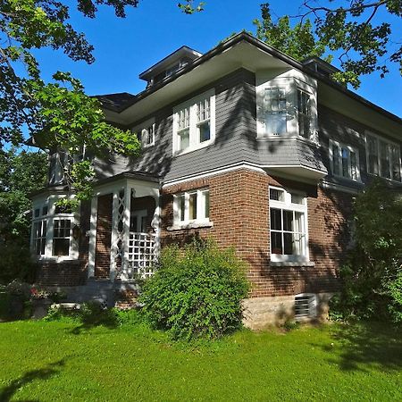 The Captain'S House Heritage Bed & Breakfast Midland Exterior photo