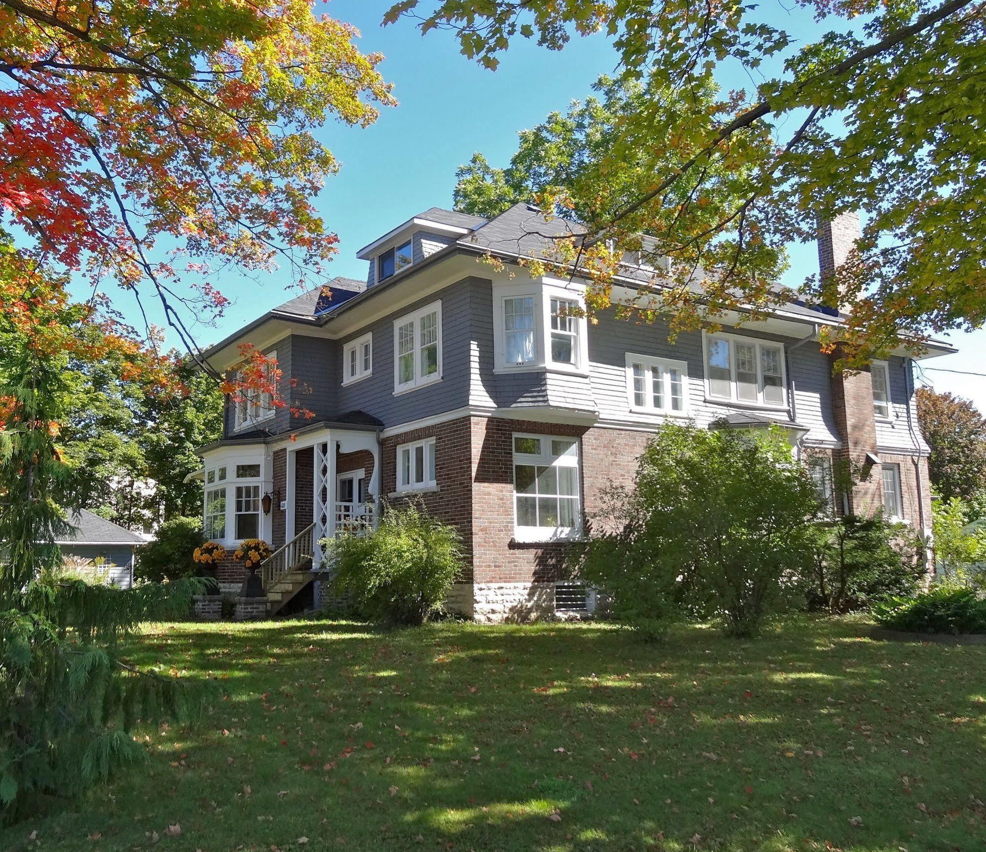 The Captain'S House Heritage Bed & Breakfast Midland Exterior photo