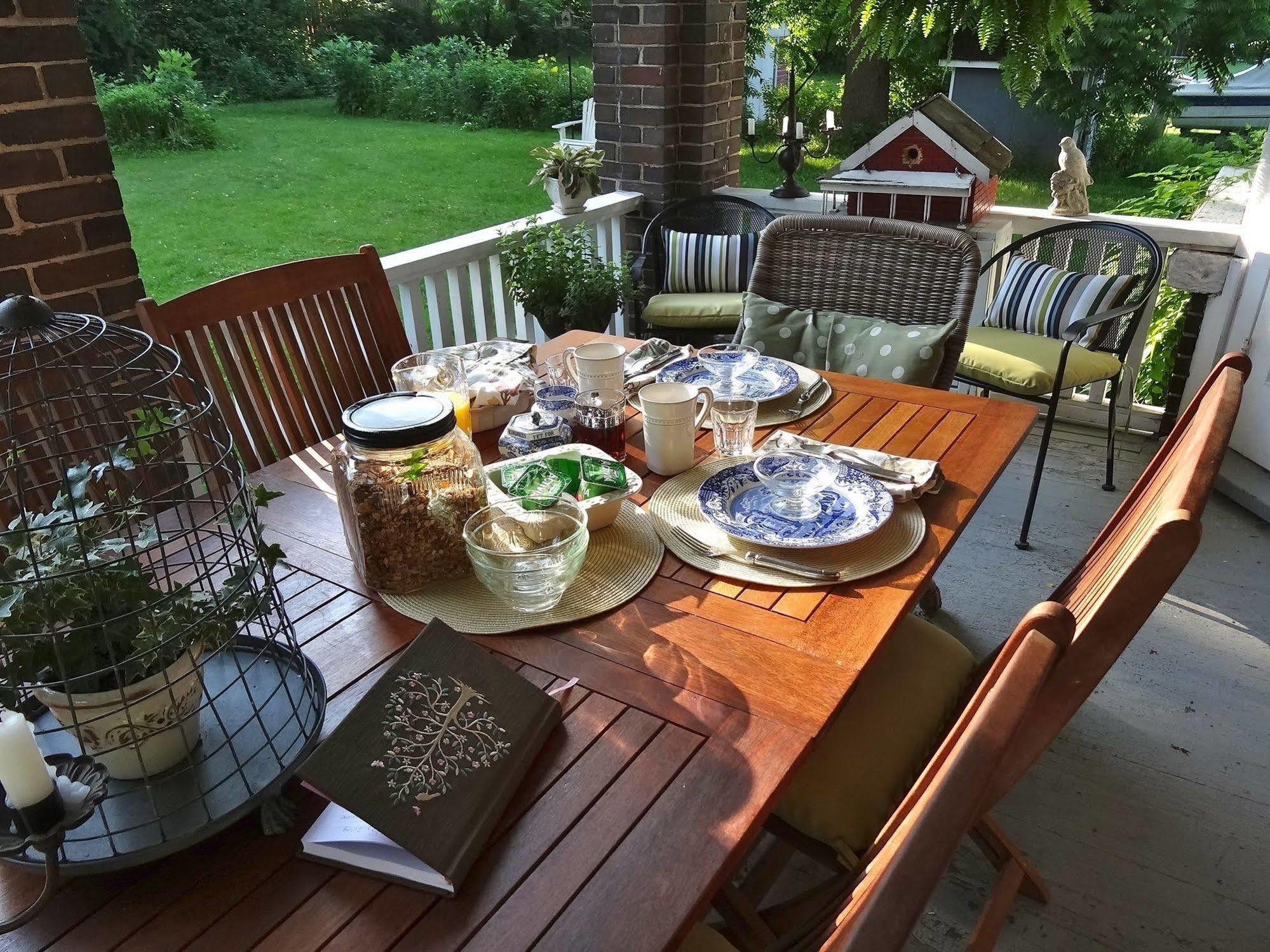The Captain'S House Heritage Bed & Breakfast Midland Exterior photo